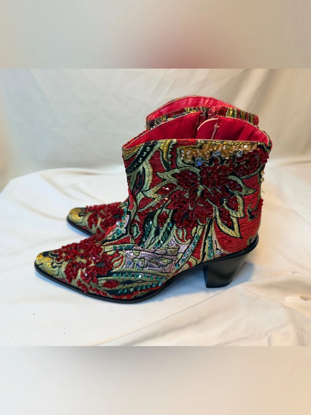 Helen’s Hearts Sequin and rhinestone studded boot R-LB-JK-S809